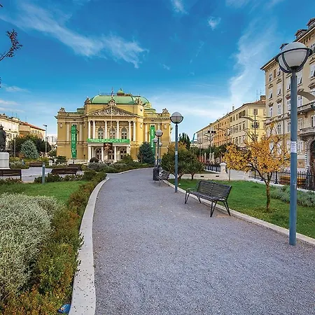 1 Bedroom Lovely In Lejlighed *