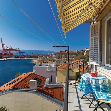 Gorgeous In With Kitchen Apartment Rijeka