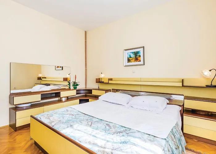 Apartmán 1 Bedroom Lovely In