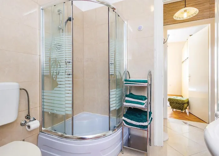 1 Bedroom Lovely In